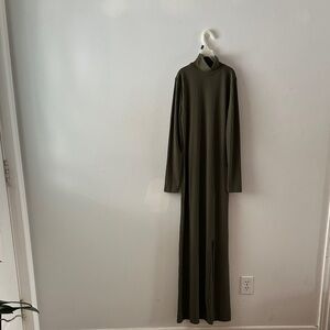 VENUS Olive Green Ribbed Turtleneck Maxi Dress